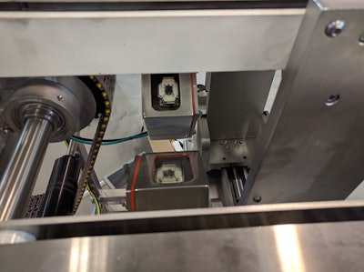 Mnet 154091 Ip Mimage1 Inside Listing