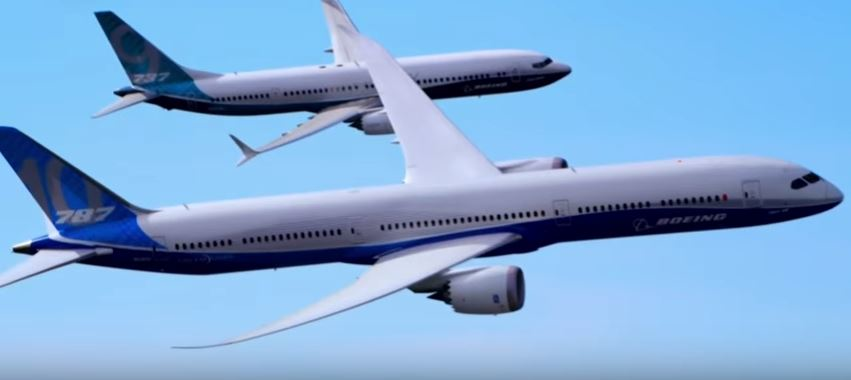 Mnet 107931 Boeing Side By Side