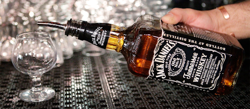 After Sale Of Southern Comfort Brown Forman Profits Fall