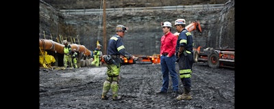 Mnet 175055 Corsa Coal Mine