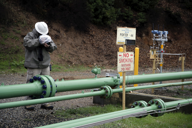 An employee uses an infrared camera to detect a gas leak at the Southern California Gas Company's Aliso Canyon storage facility near the Porter Ranch neighborhood of Los Angeles. (AP Photo/Jae C. Hong, File)