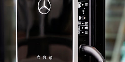 Mnet 193814 Mercedes Charging Station Ap