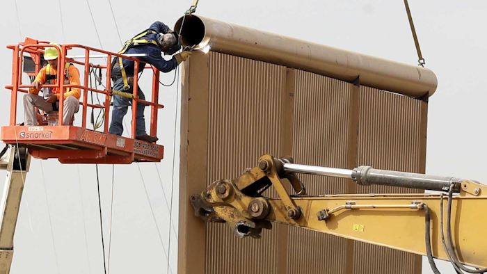 Mnet 109078 Trump Wall Ap