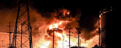 Mnet 175773 La Oil Refinery Fire