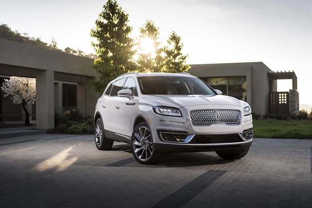 This photo provided by Ford Motor Co. shows the 2019 Lincoln Nautilus. The 2019 Nautilus swaps its V6 engine for two turbocharged four-cylinder choices. (James Lipman/Ford Motor Co. via AP)