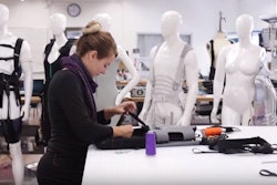 Mnet 109414 Exoskeleton Verge