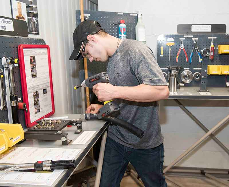 Mnet 176073 Raymond Safety Dojo