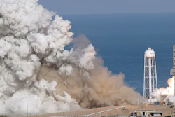 Mnet 194334 Space X Falcon Heavy Ap
