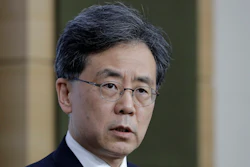 South Korean Trade Minister Kim Hyun-chong speaks to the media during a briefing at Foreign Ministry in Seoul, South Korea, Monday, March 26, 2018. Image credit: AP Photo/Lee Jin-man