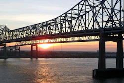 Mnet 126751 Mississippi River