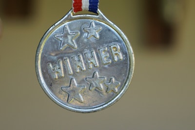 Mnet 110718 Medal