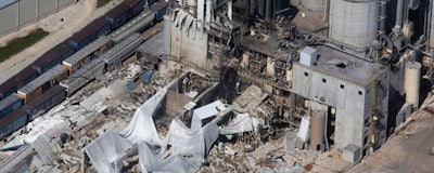 Mnet 126774 Wisconsin Plant Explosion John Hart Wisconsin State Journal Via Ap File 2
