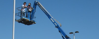 Mnet 176797 Aerial Lift