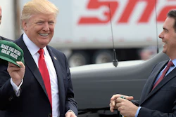 Mnet 176940 Trump Walker