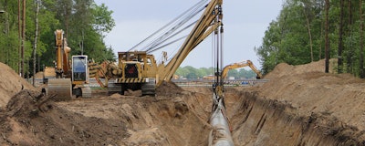 Mnet 127173 Gas Pipeline Creative Commons 0