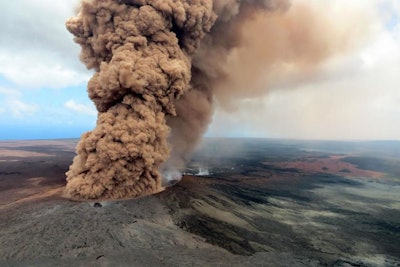Hawaii’s Kilauea volcano erupted last week, sending molten lava and toxic gas into the surrounding communities (U.S. Geological Survey via Getty Images)