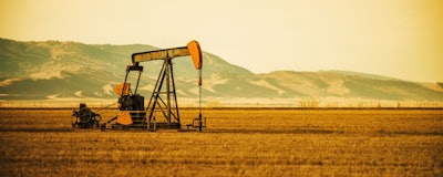 Mnet 127256 Oil Rig Creative Commons