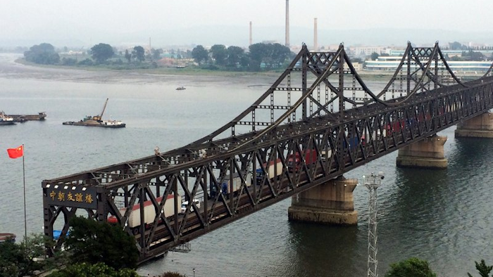 Mnet 194999 N Korea Bridge Ap Helene Franchineau