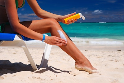Scientists have found that sunscreen from bathers releases significant quantities of polluting TiO2 (titanium dioxide) into the sea. This has the potential to harm marine life. (Goldschmidt Conference)