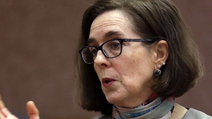 Mnet 197412 Oregon Gov Ap Photo Don Ryan