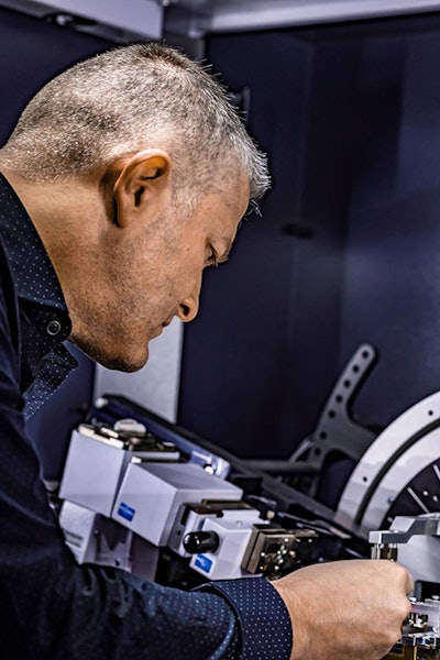 Neutron scattering techniques - Scientists study method for researching magnetic materials. (Didier Hatz)