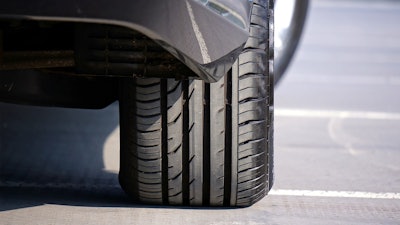 Mnet 206882 Tires