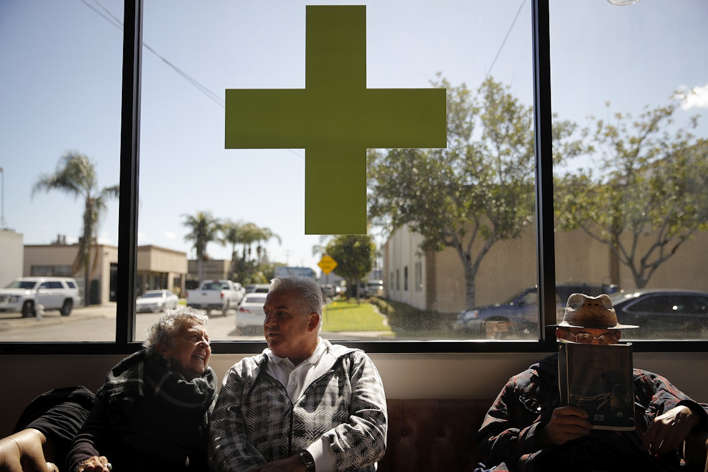 Bingo And Bongs More Seniors Seek Pot For Age Related Aches Manufacturing Net
