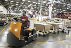 Forklift 835343 1920