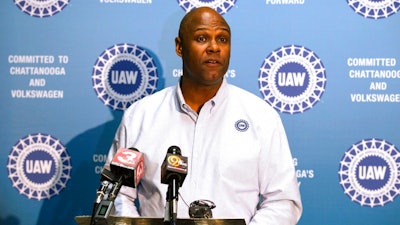 In this Dec. 4, 2015, file photo Ray Curry, a regional director of the United Auto Workers, speaks in Chattanooga, Tenn. The UAW union has replaced its auditing firm, added four internal auditors and has hired a big accounting firm to study its financial controls in an effort to prevent embezzlement and bribery discovered in a federal probe of the union. The moves announced Monday, Dec. 2, 2019 by Secretary-Treasurer Curry come after last month’s resignation of President Gary Jones, who has been implicated in the scandal.