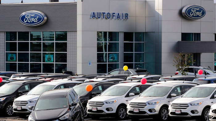 New Vehicle Sales In Us Fell 1 3 In 2019 But Still Healthy