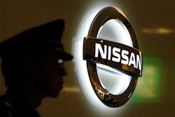 Nissan Glowing Logo Ap