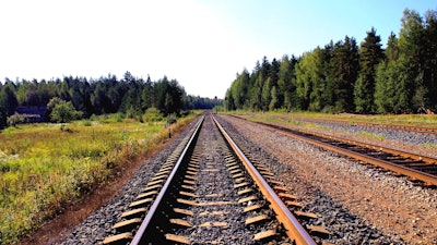 Rail Unsplash Maksim Kholodnitskiy