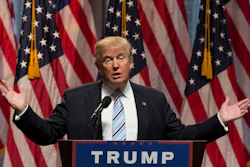 Donald Trump And Governor Mike Pence 000098978789 Medium (1)