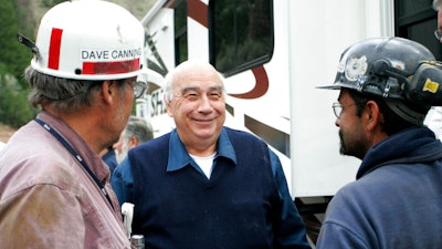 Robert Murray, center, chief executive of Murray Energy Corp.