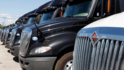Navistar, who operates as the owner of International brand of trucks and diesel engines, will partner with GM on hydrogen.