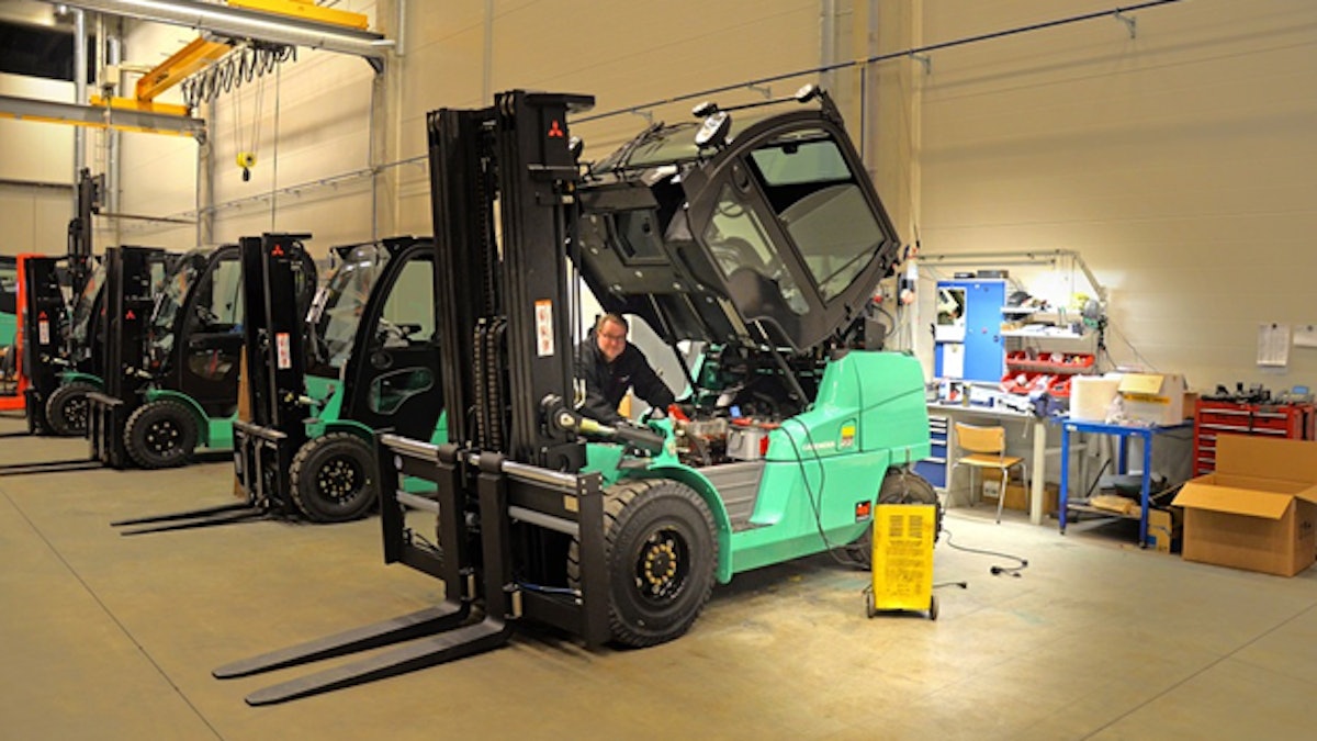What's Forklift Moment and Load? How It Affects Safe Lifting