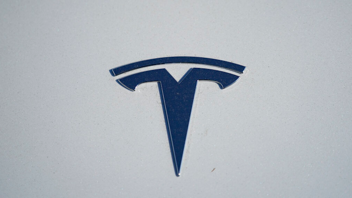 Safety Ratings Yanked On 2 Tesla Models Manufacturing Net