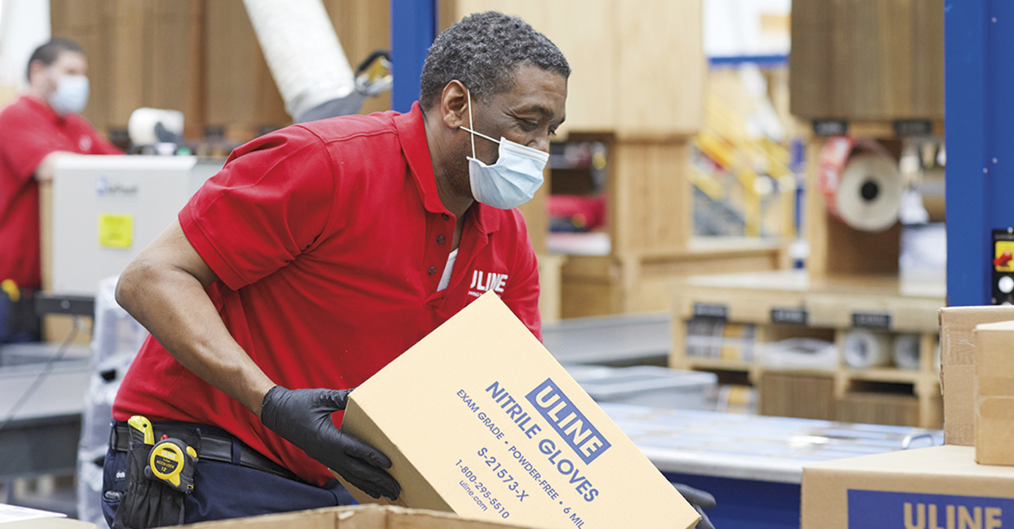 Uline Offers 8,000 YearEnd Bonus for New Warehouse Workers