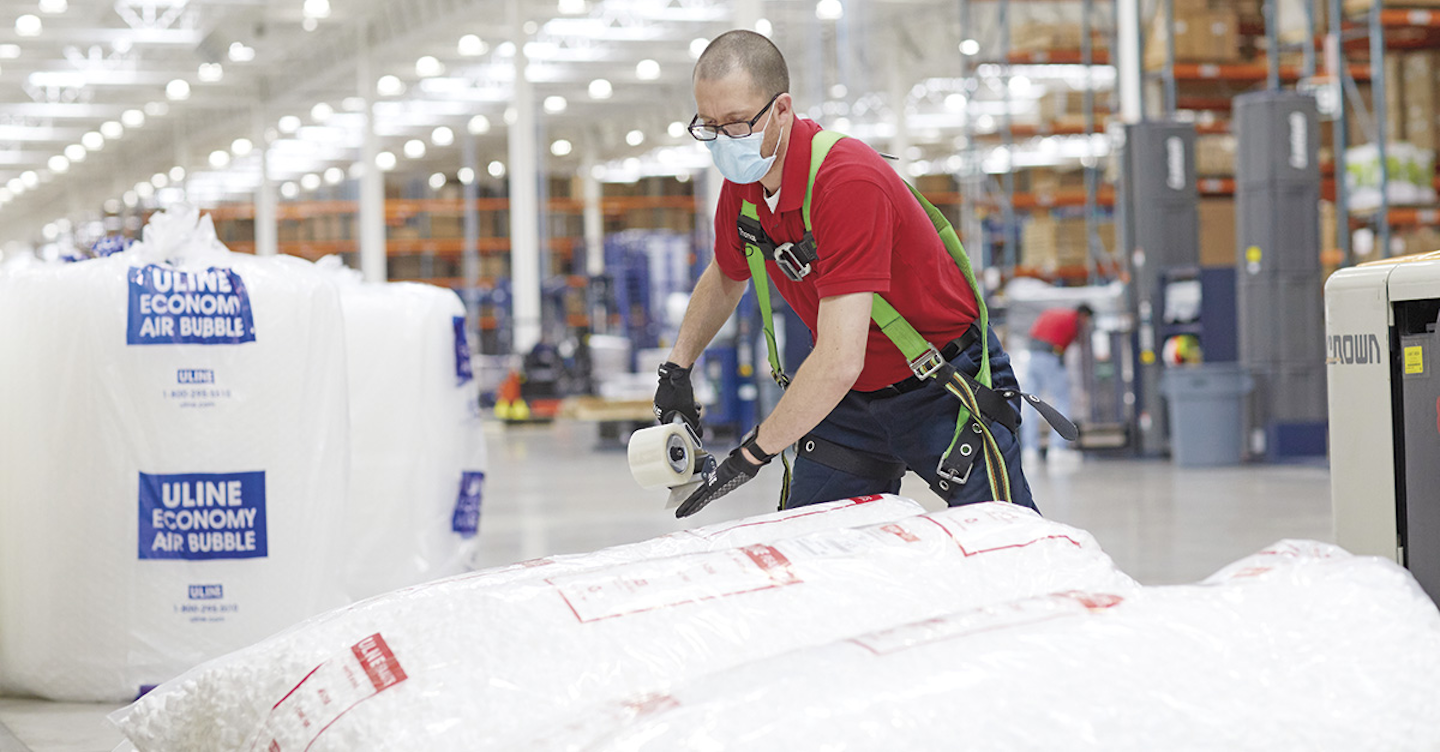 Uline Offers 8,000 YearEnd Bonus for New Warehouse Workers
