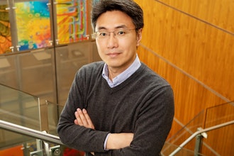 Professor of food science and human nutrition Yong-Su Jin led a team that developed a methodology for efficiently converting the hemicellulose in switchgrass into high-value bioproducts using an engineered yeast and the acetate and xylose from the plants’ cell walls.