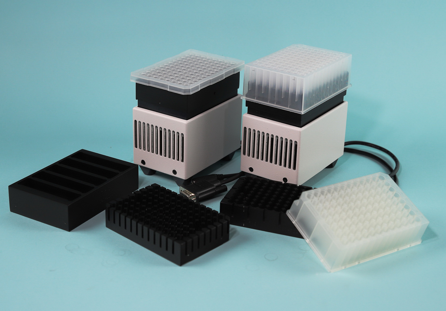 The RIC40 measures 4.9” (125 mm) long by 3.3” (82 mm) wide by 3.9” (99 mm) tall without a sample block.