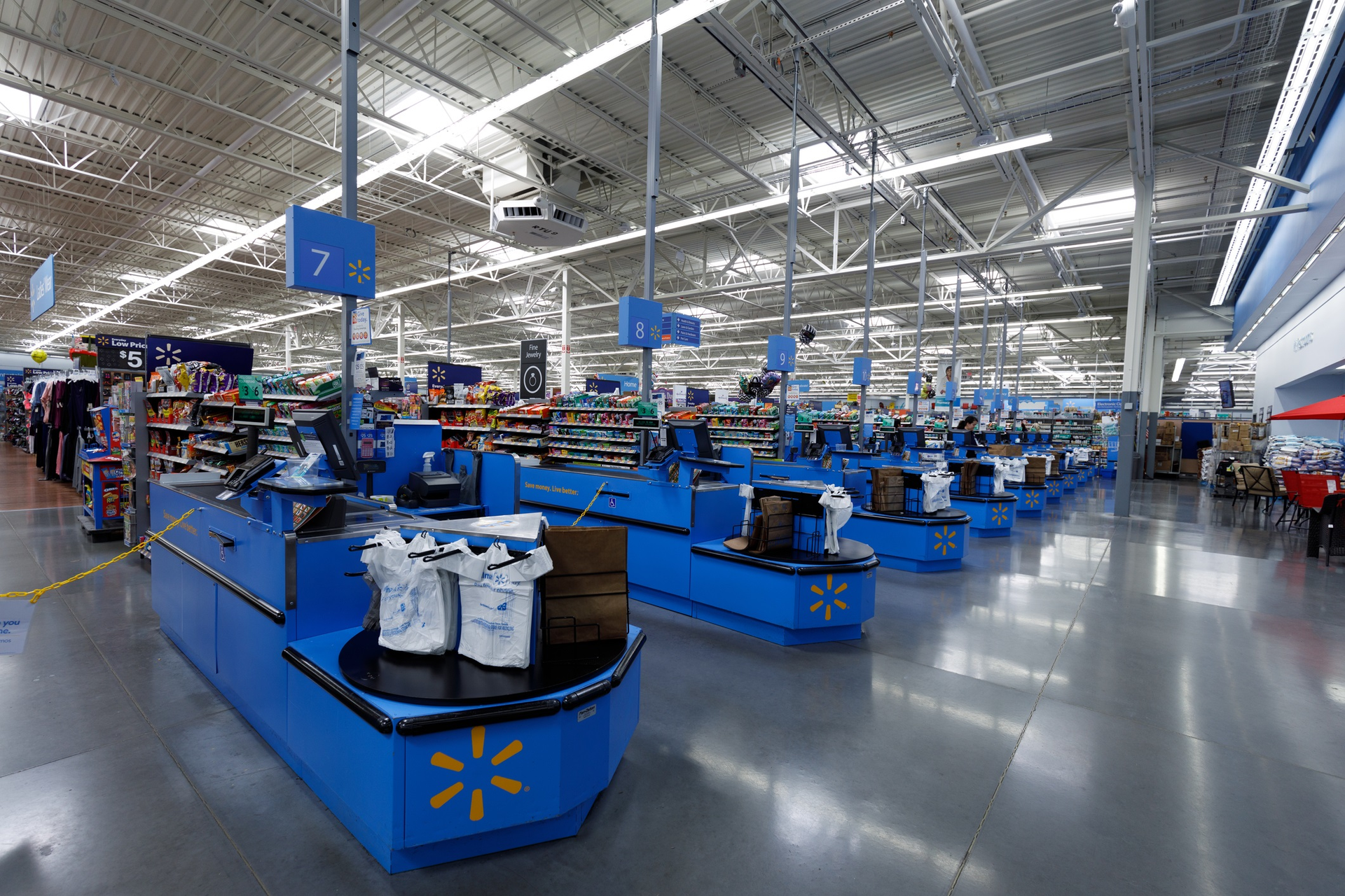Walmart I Stock 949756912