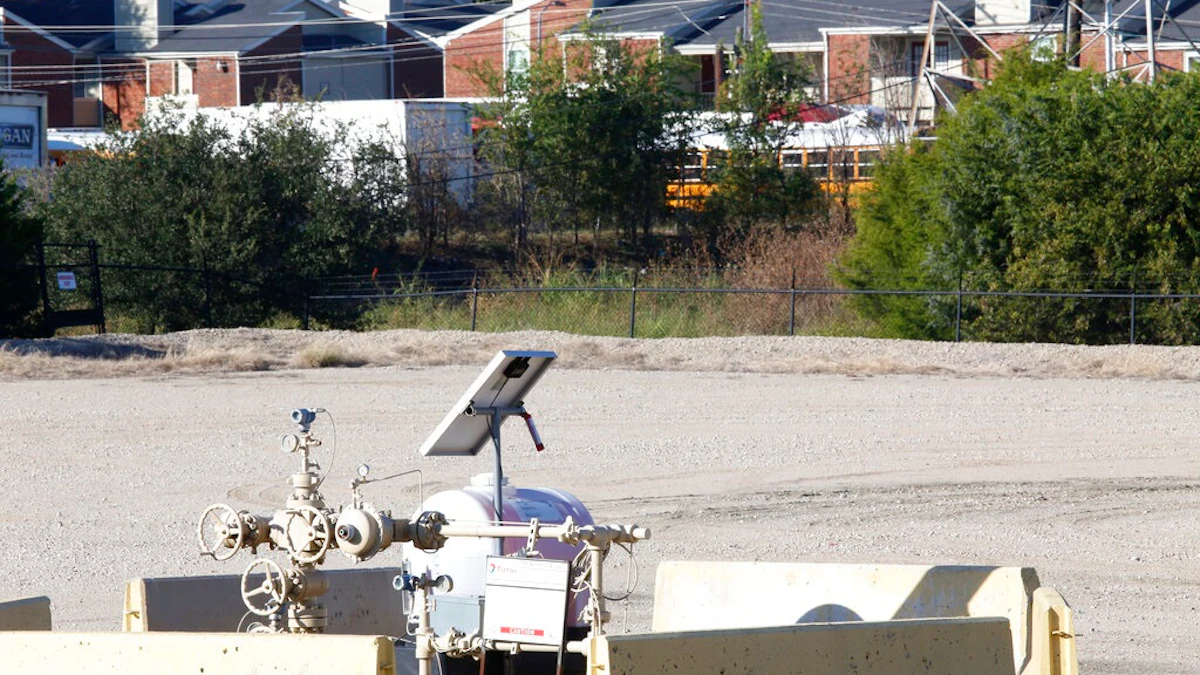 In shadow of Texas gas drilling sites, health fears escalate - Vimarsana News