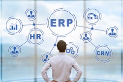 Manager Analyzing Erp On Ar Screen, Connections, Bi, Hr, Crm 820886246 4500x3000
