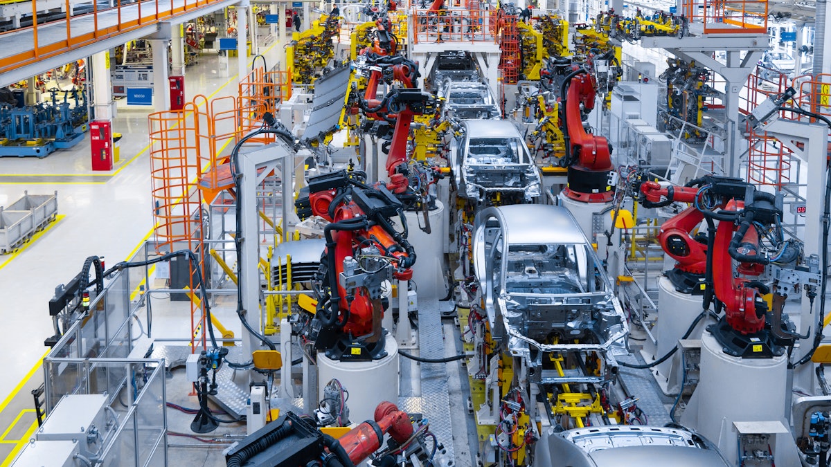 Improving Operations Performance with World Class Manufacturing Technique:  A Case in Automotive Industry