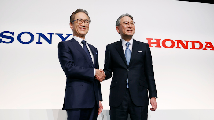 Two big names in Japanese electronics and autos are joining forces to produce an electric vehicle together.Sony Group Corp. and Honda Motor Co. agreed to set up a joint venture this year to start selling an electric vehicle by 2025, both sides said Friday.