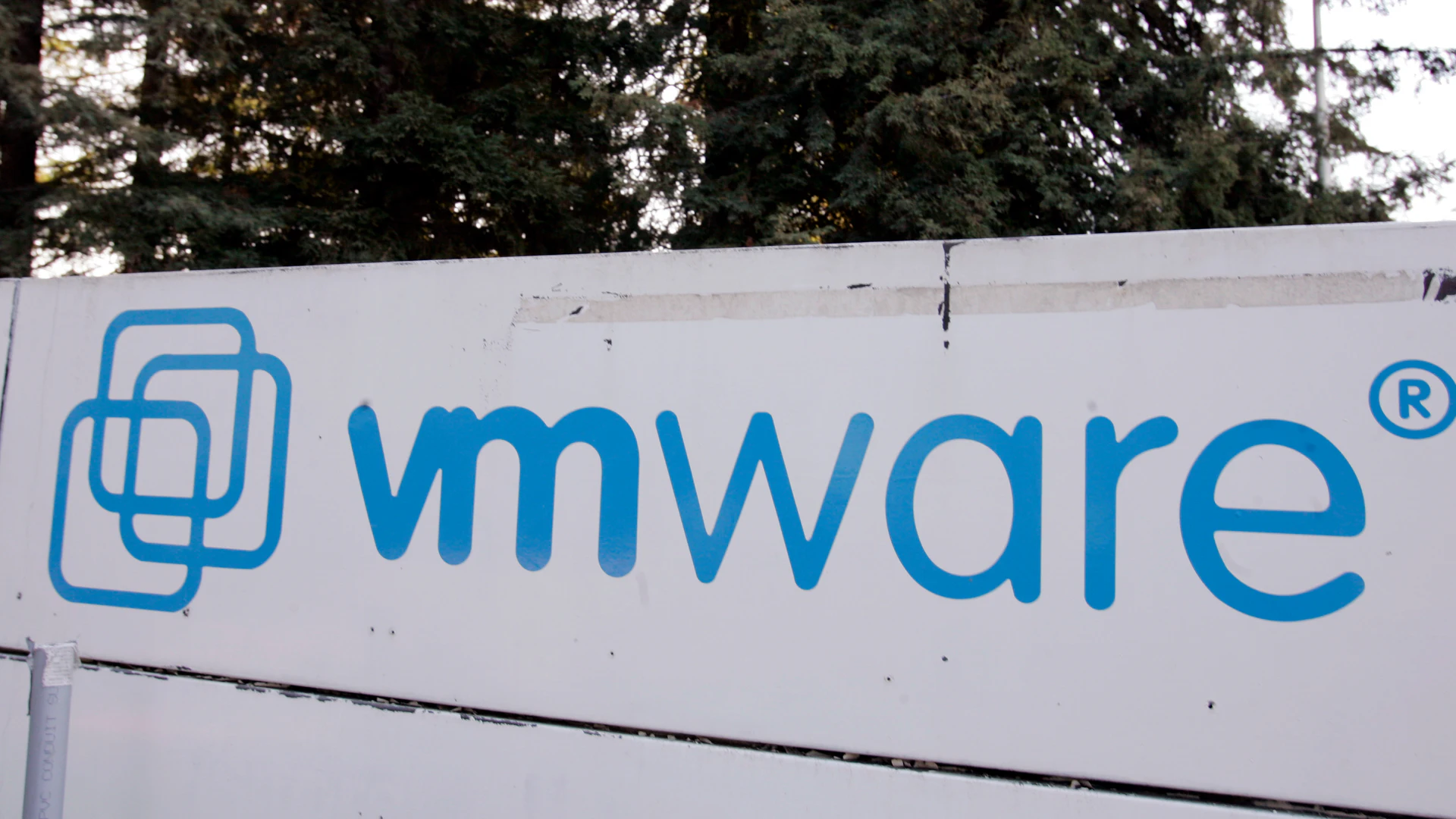 Broadcom to Buy VMware for $61B in Big Tech Tie-Up - Vimarsana News
