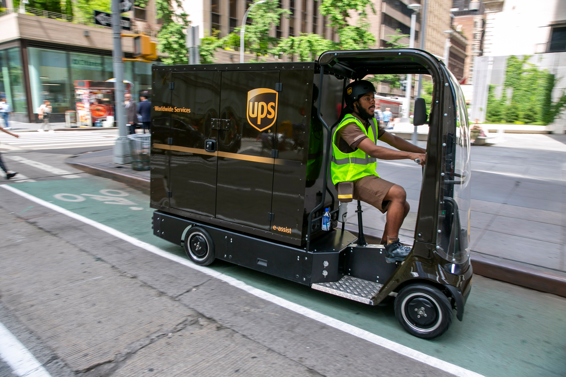 UPS Tests Tiny Battery-Powered Cycles in Congested Cities - Vimarsana News