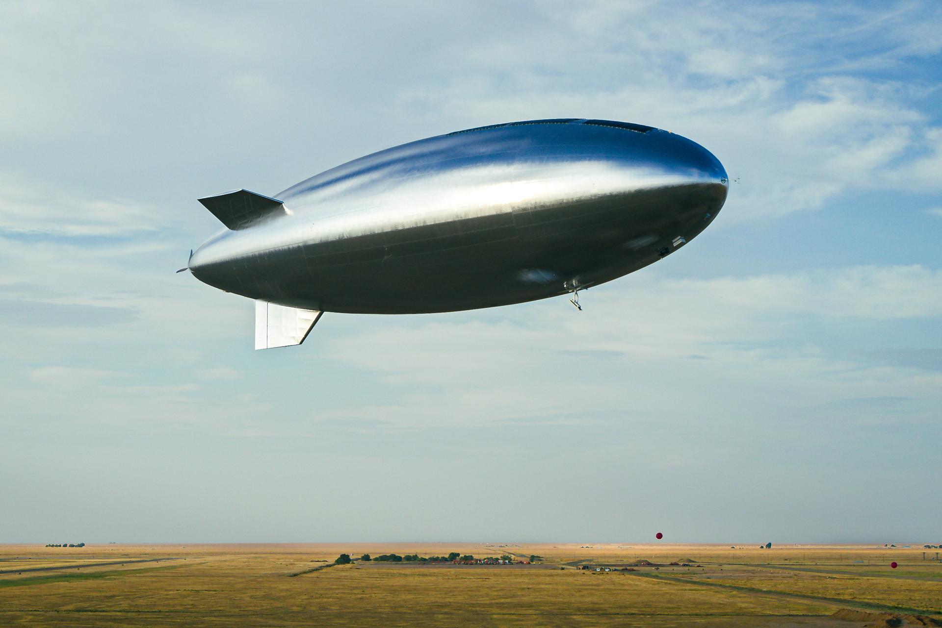 Company Tests High-Altitude Airship Over New Mexico Desert - Vimarsana News