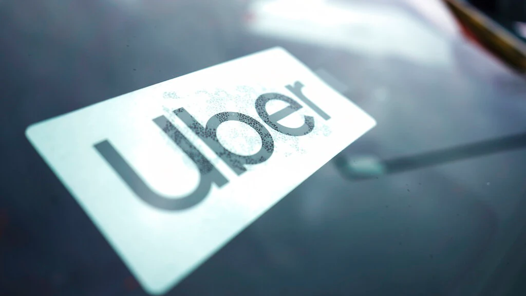 Uber Accused of Using 'Kill Switch' to Thwart Regulators - Vimarsana News